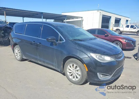 2018 Chrysler Pacifica T from USA, damaged, VIN 2CARC1FG0JR278459